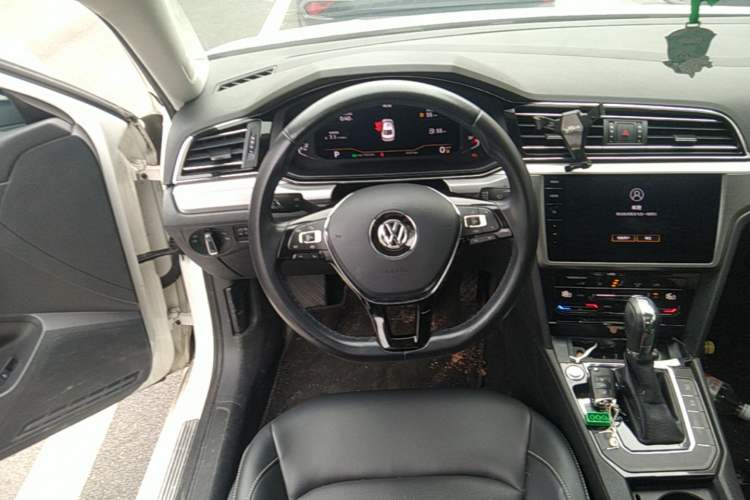 Used Volkswagen Lamando 2021 280TSI DSG Comfort Edition Steering Wheel