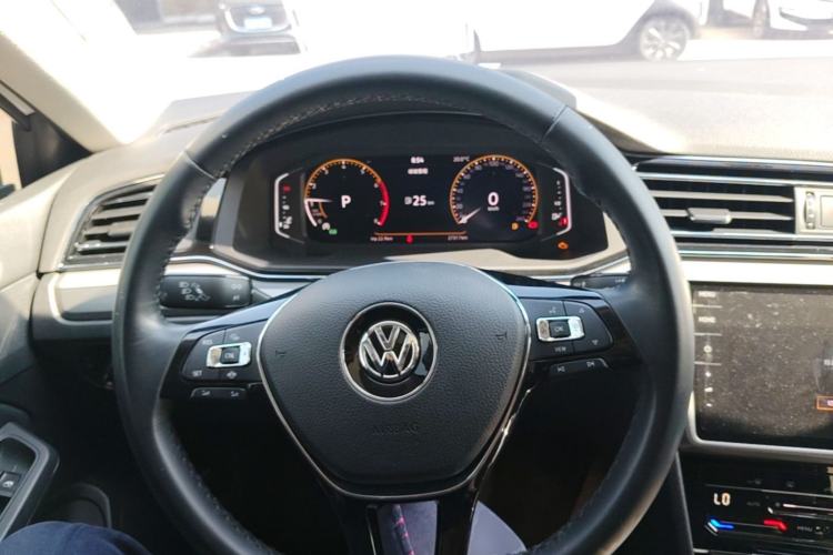 Used Volkswagen Lamando 2021 Revised Version 280TSI DSG Comfort Edition Steering Wheel
