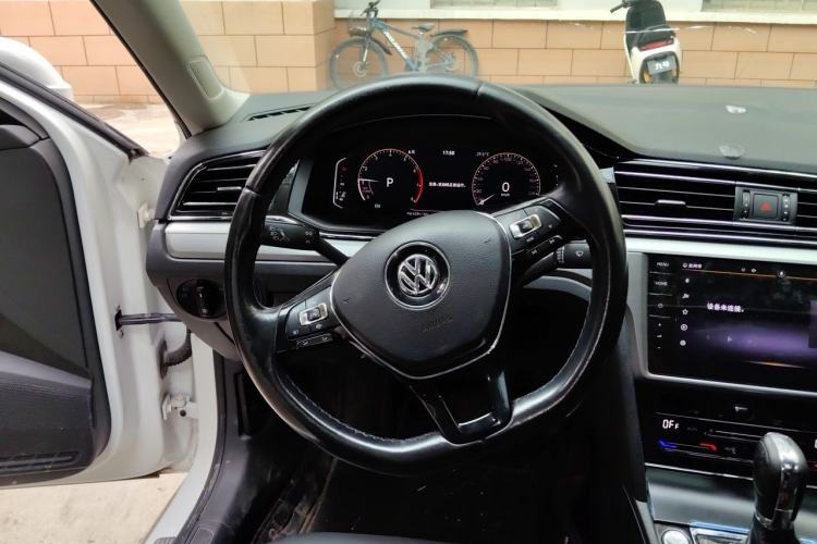 Used Volkswagen Lamando 2021 280TSI DSG Comfort Edition Steering Wheel