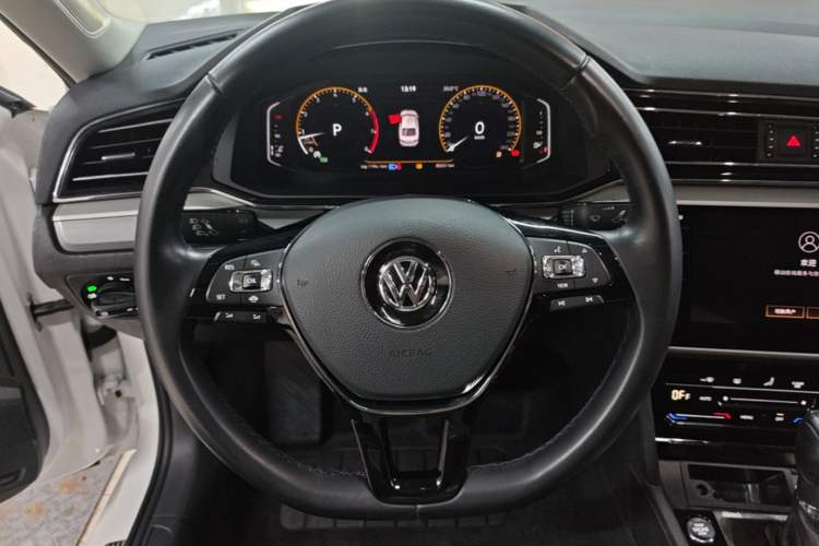 Used Volkswagen Lamando 2021 280TSI DSG Comfort Edition Steering Wheel