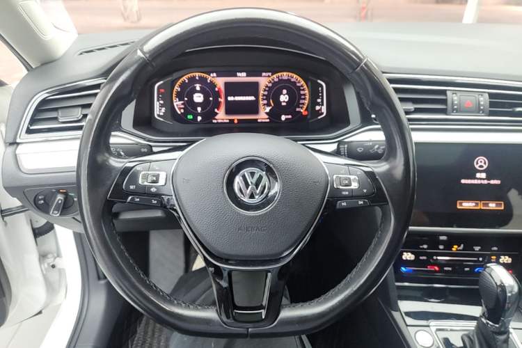 Used Volkswagen Lamando 2021 280TSI DSG Comfort Edition Steering Wheel