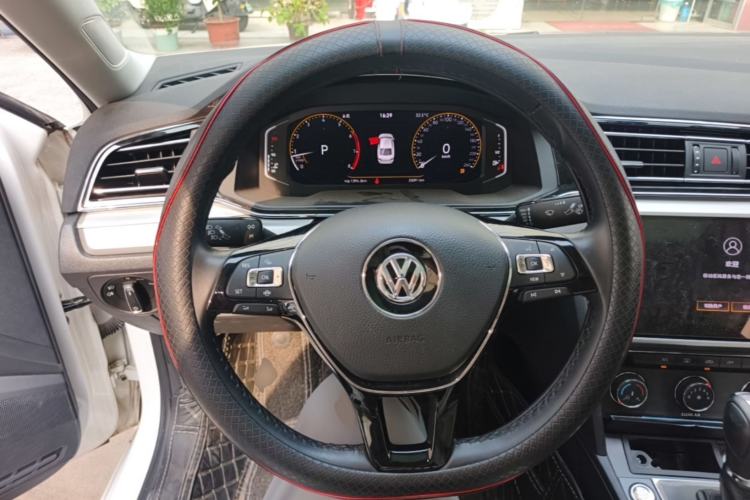 Used Volkswagen Lamando 2021 Facelift 280TSI DSG Comfort Edition (Manual Air Conditioning) Steering Wheel