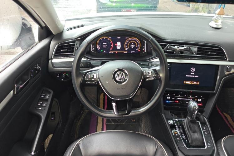 Used Volkswagen Lamando 2021 280TSI DSG Luxury Phantom Edition Steering Wheel