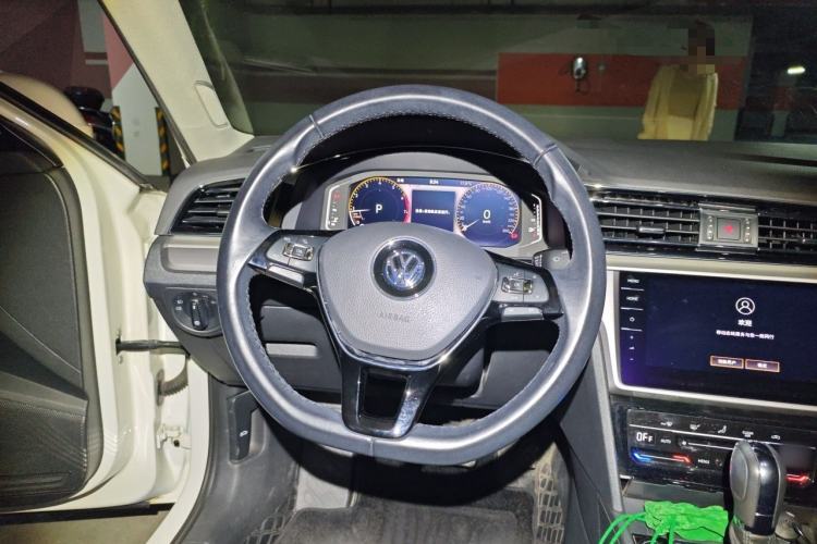 Used Volkswagen Lamando 2021 280TSI DSG Comfort Edition Steering Wheel