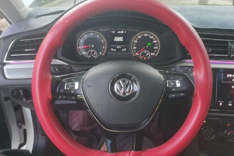 Used Volkswagen Lamando 2021 280TSI DSG Comfort Edition Steering Wheel