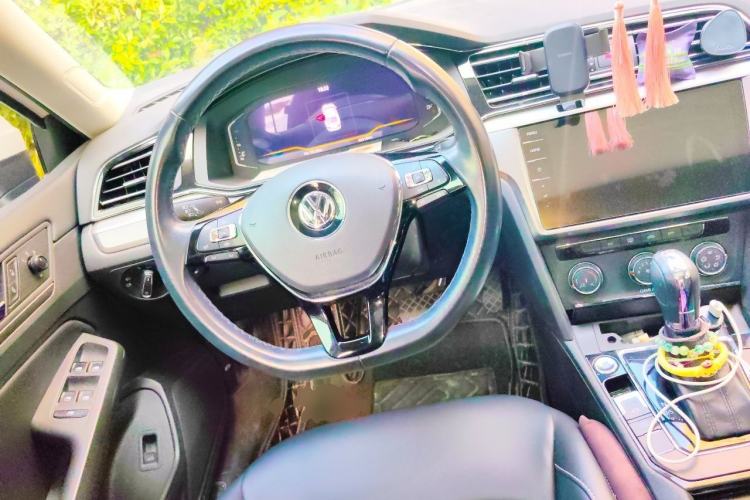 Used Volkswagen Lamando 2021 Facelift 280TSI DSG Comfort Edition (Manual Air Conditioning) Steering Wheel