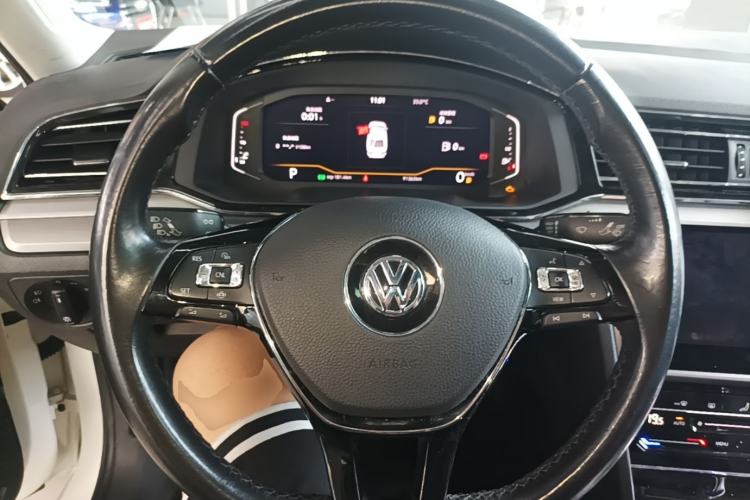 Used Volkswagen Lamando 2021 280TSI DSG Comfort Edition Steering Wheel