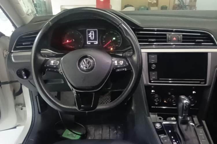 Used Volkswagen Lamando 2021 280TSI DSG Comfort Edition Steering Wheel