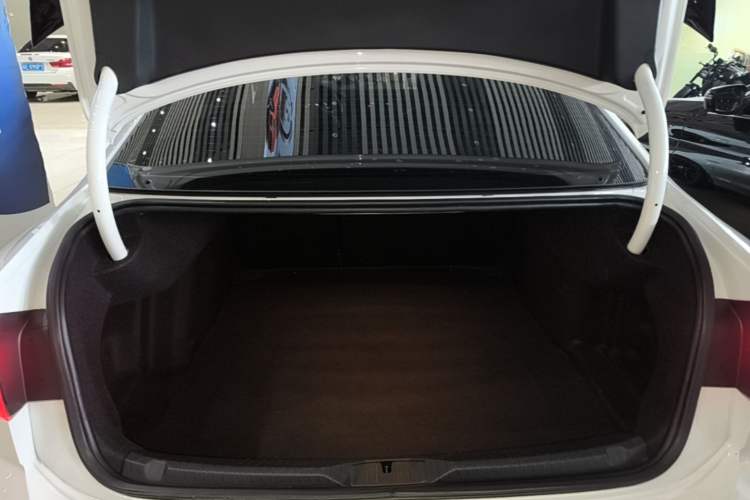 Used Volkswagen Lamando 2021 280TSI DSG Comfort Edition Trunk