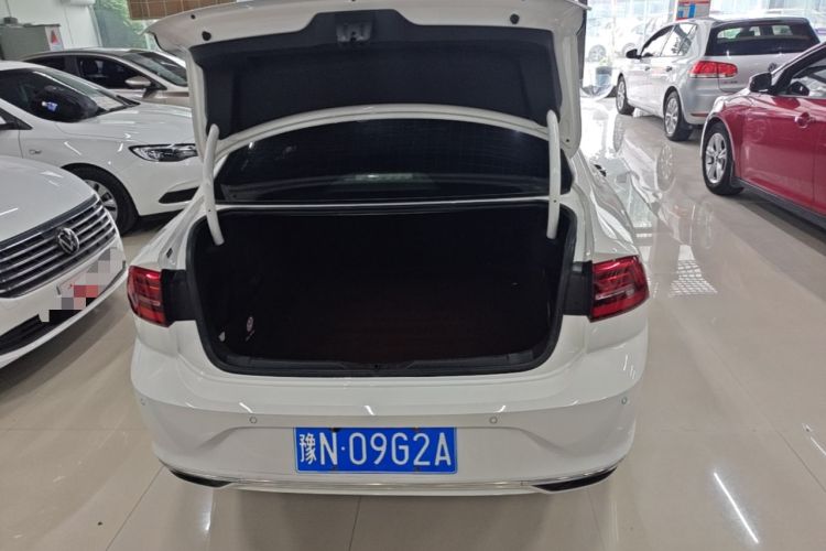 Used Volkswagen Lamando 2021 230TSI DSG Fashion Edition Trunk