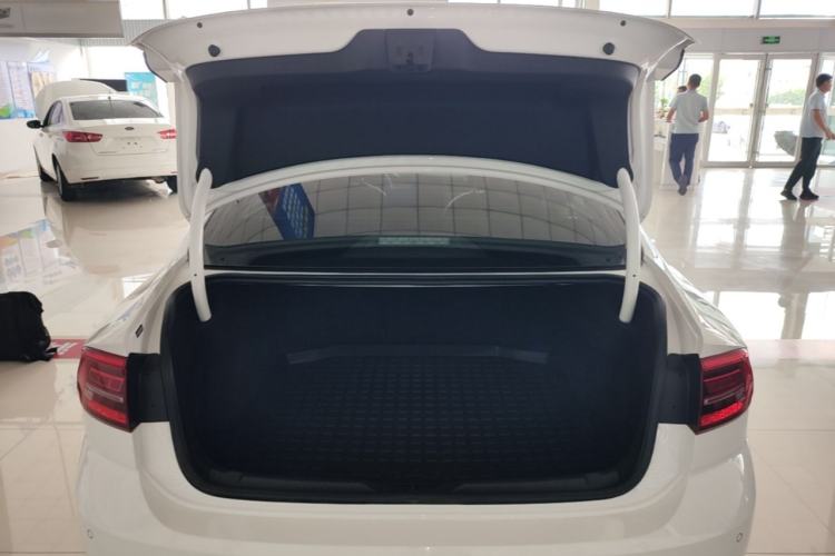 Used Volkswagen Lamando 2021 230TSI DSG Fashion Edition Trunk