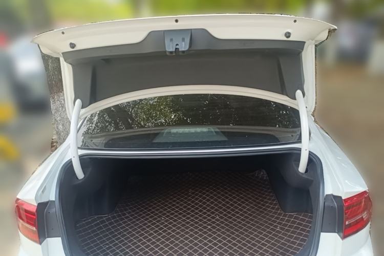 Used Volkswagen Lamando 2021 230TSI DSG Fashion Edition Trunk
