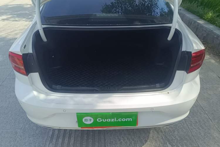 Used Volkswagen Lamando 2021 230TSI DSG Fashion Edition Trunk