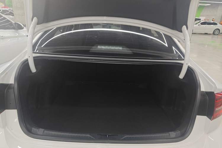 Used Volkswagen Lamando 2021 280TSI DSG Comfort Edition Trunk