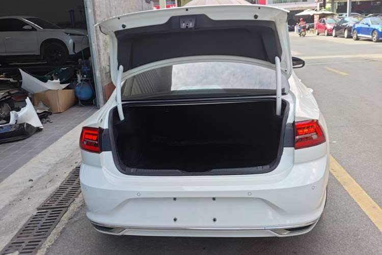 Used Volkswagen Lamando 2021 Revised Version 280TSI DSG Comfort Edition Trunk