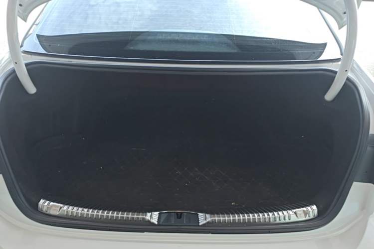Used Volkswagen Lamando 2021 230TSI DSG Fashion Edition Trunk