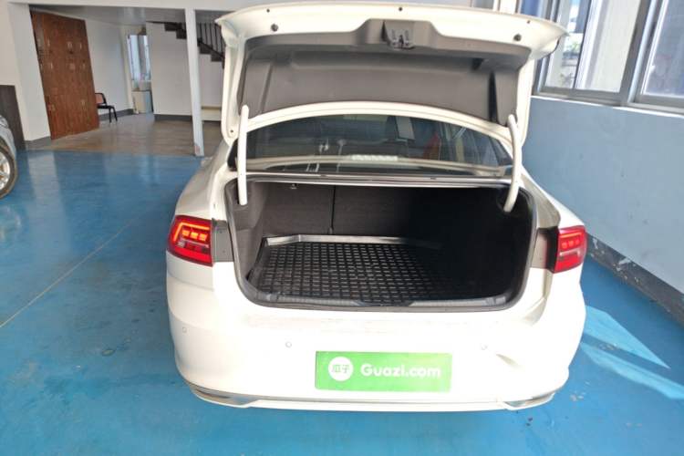 Used Volkswagen Lamando 2021 280TSI DSG Comfort Edition Trunk