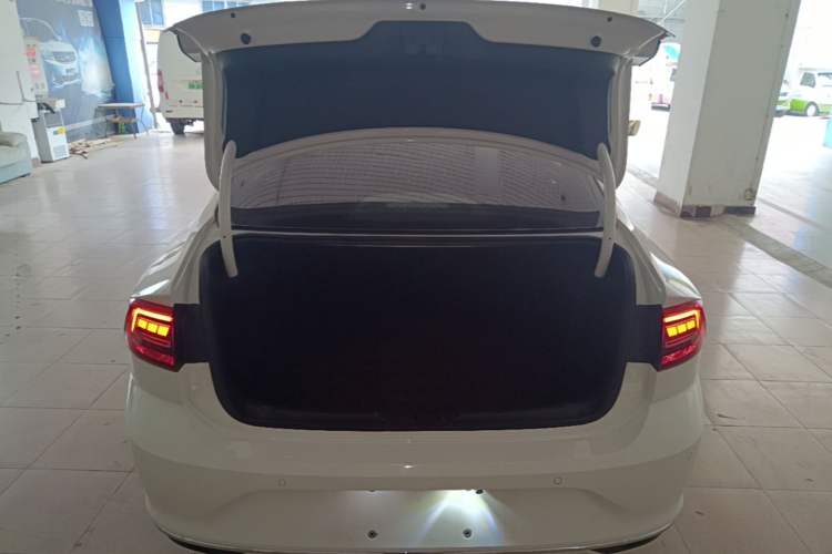 Used Volkswagen Lamando 2021 230TSI DSG Fashion Edition Trunk