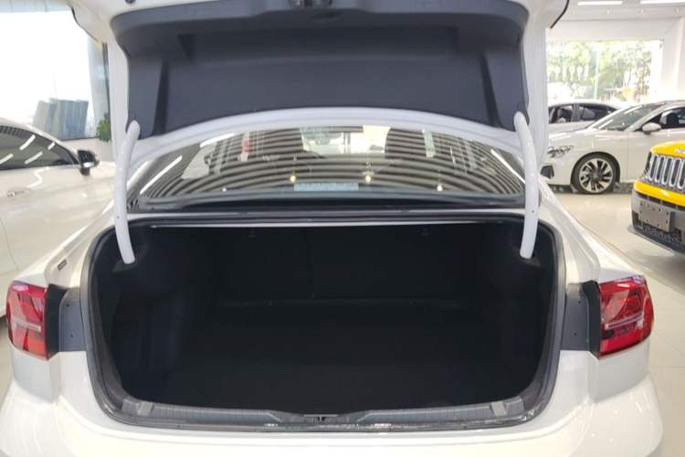 Used Volkswagen Lamando 2021 Revised Version 280TSI DSG Comfort Edition Trunk
