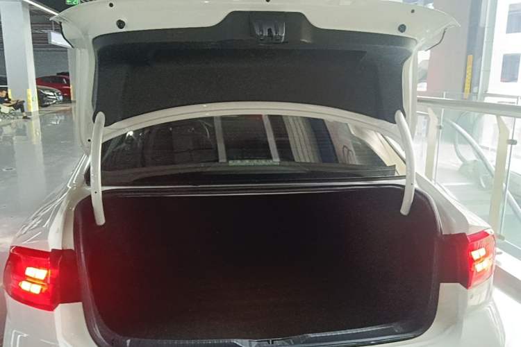 Used Volkswagen Lamando 2021 230TSI DSG Fashion Edition Trunk