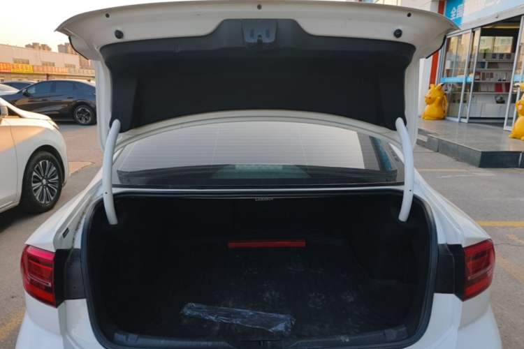 Used Volkswagen Lamando 2021 230TSI DSG Fashion Edition Trunk