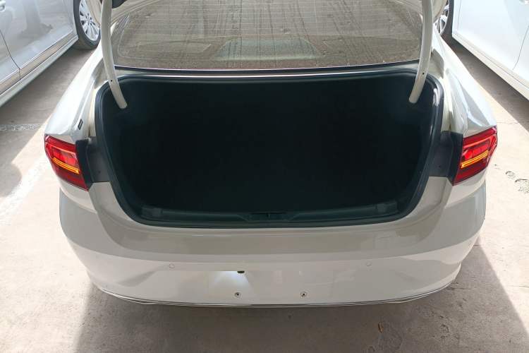 Used Volkswagen Lamando 2021 230TSI DSG Fashion Edition Trunk