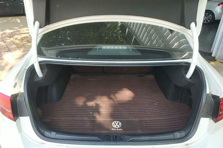 Used Volkswagen Lamando 2021 230TSI DSG Fashion Edition Trunk
