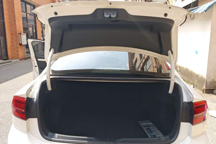 Used Volkswagen Lamando 2021 230TSI DSG Fashion Edition Trunk