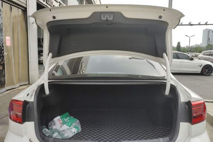 Used Volkswagen Lamando 2021 230TSI DSG Fashion Edition Trunk