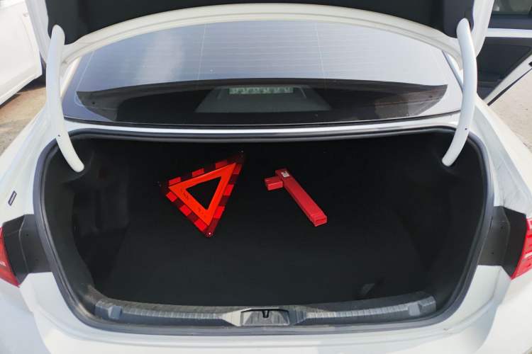 Used Volkswagen Lamando 2021 230TSI DSG Fashion Edition Trunk