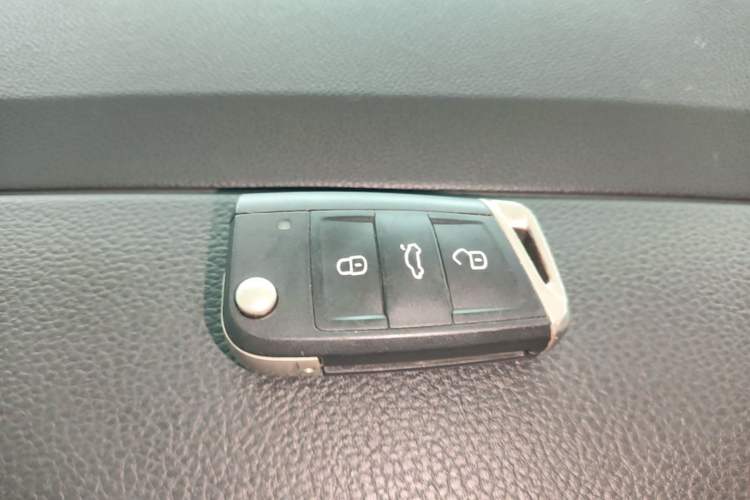 Used Volkswagen Lamando 2021 230TSI DSG Fashion Edition Vehicle Key