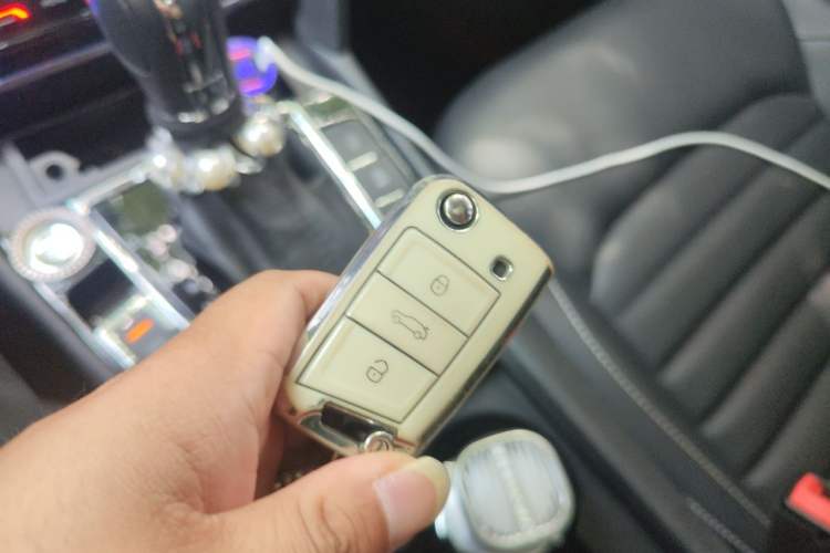 Used Volkswagen Lamando 2021 280TSI DSG Comfort Edition Vehicle Key