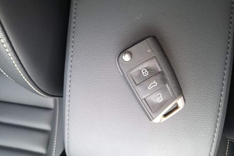 Used Volkswagen Lamando 2021 280TSI DSG Comfort Edition Vehicle Key
