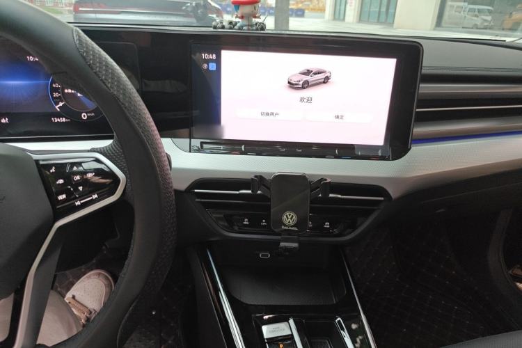 Used Volkswagen Lamando 2022 Lavida L 280TSI DSG Cool & Spicy Edition Audio And AC Panel