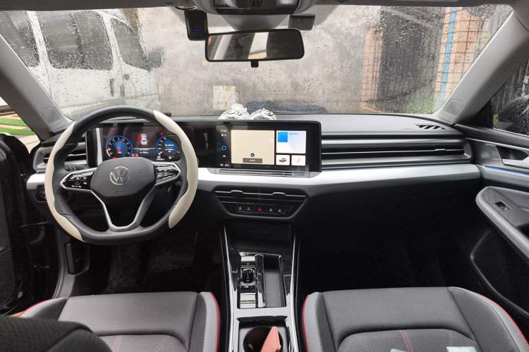 Used Volkswagen Lamando 2022 Lavida L 280TSI DSG Cool & Spicy Edition Center Console