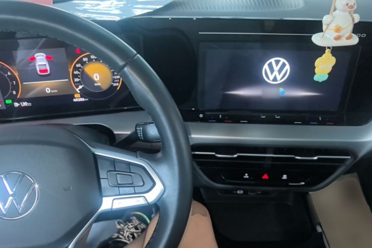 Used Volkswagen Lamando 2022 Lingdu L 280TSI DSG Spicy Edition Center Console