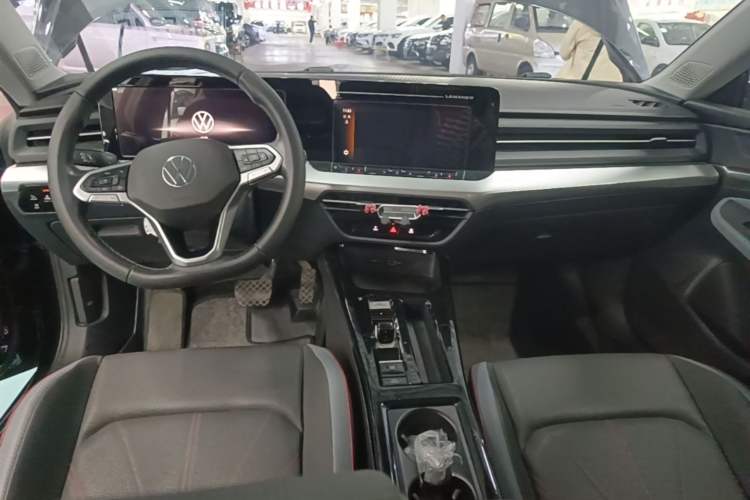 Used Volkswagen Lamando 2022 Lingdu L 280TSI DSG Spicy Edition Center Console