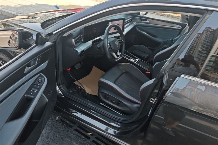 Used Volkswagen Lamando 2022 Lavida L 280TSI DSG Cool & Spicy Edition Driver Seat