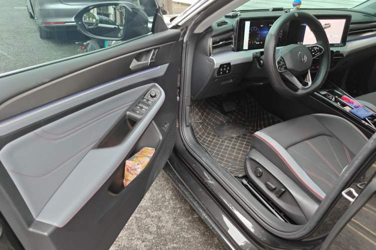 Used Volkswagen Lamando 2022 Lavida L 280TSI DSG Cool & Spicy Edition Interior 3