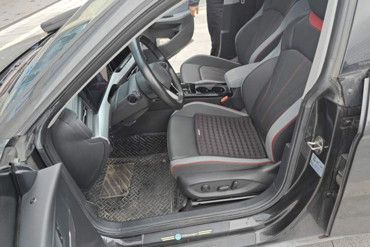 Used Volkswagen Lamando 2022 Lingdu L 280TSI DSG Spicy Edition Left Front Seat