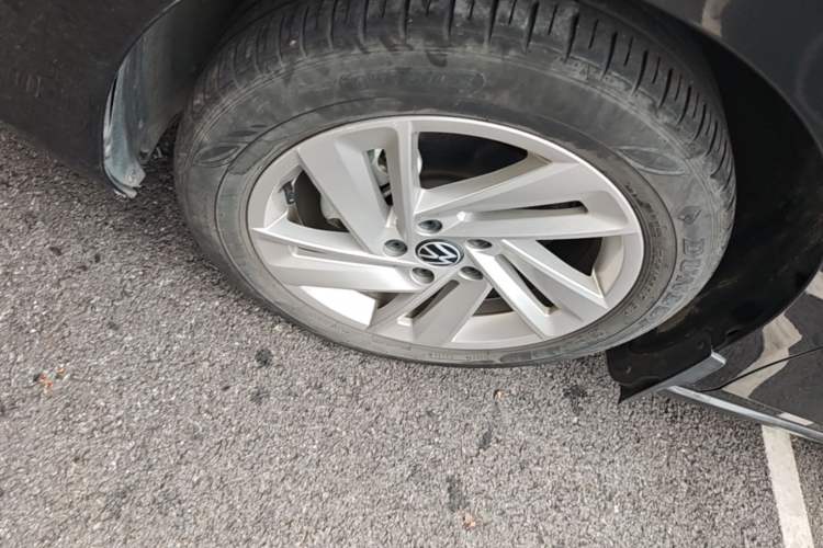 Used Volkswagen Lamando 2022 Lingdu L 280TSI DSG Spicy Edition Left Front Wheel Hub
