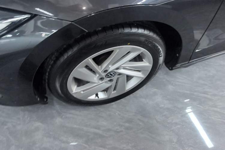 Used Volkswagen Lamando 2022 Lingdu L 280TSI DSG Spicy Edition Left Front Wheel Hub