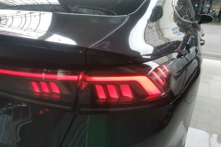 Used Volkswagen Lamando 2022 Lingdu L 280TSI DSG Ultra-Spicy Flagship Edition Right Rear Taillight