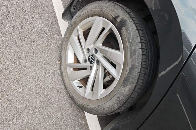 Used Volkswagen Lamando 2022 Lingdu L 280TSI DSG Spicy Edition Right Rear Wheel Hub
