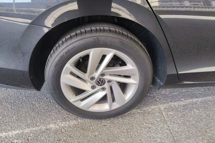Used Volkswagen Lamando 2022 Lingdu L 280TSI DSG Spicy Edition Right Rear Wheel Hub