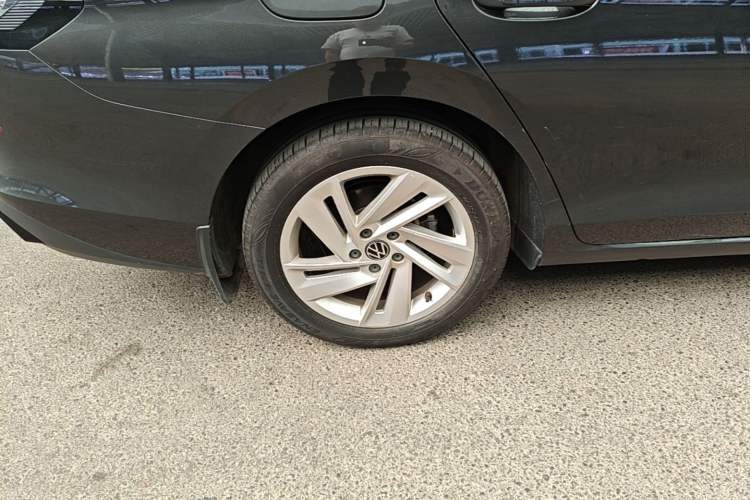 Used Volkswagen Lamando 2022 Lingdu L 280TSI DSG Spicy Edition Right Rear Wheel Hub
