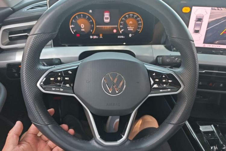 Used Volkswagen Lamando 2022 Lavida L 280TSI DSG Cool & Spicy Edition Steering Wheel