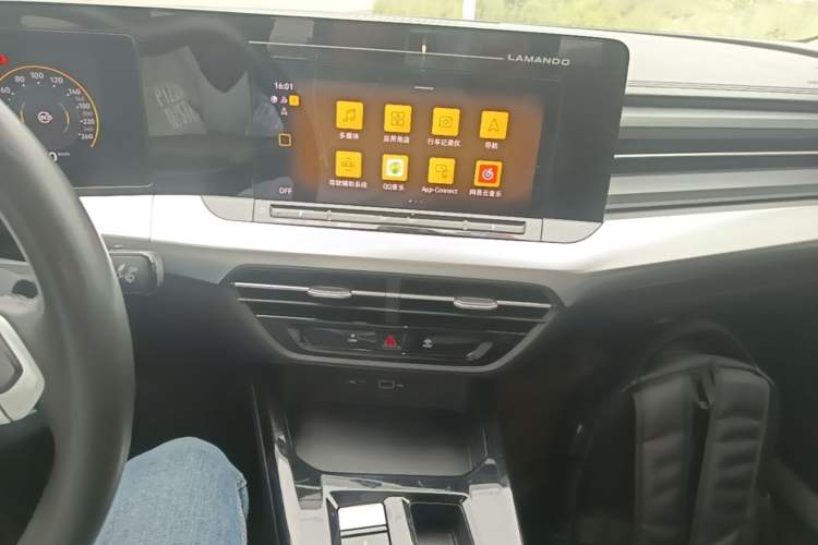 Used Volkswagen Lamando 2022 Lingdu L 280TSI DSG Spicy Edition Audio And AC Panel