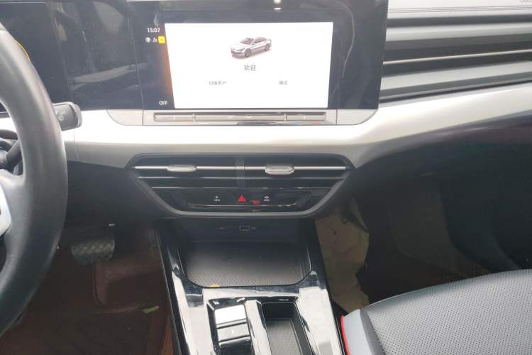 Used Volkswagen Lamando 2022 Lingdu L 280TSI DSG Spicy Edition Audio And AC Panel