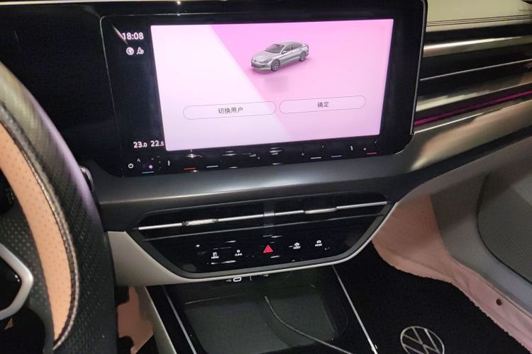 Used Volkswagen Lamando 2022 Lavida L 280TSI DSG Cool & Spicy Edition Audio And AC Panel